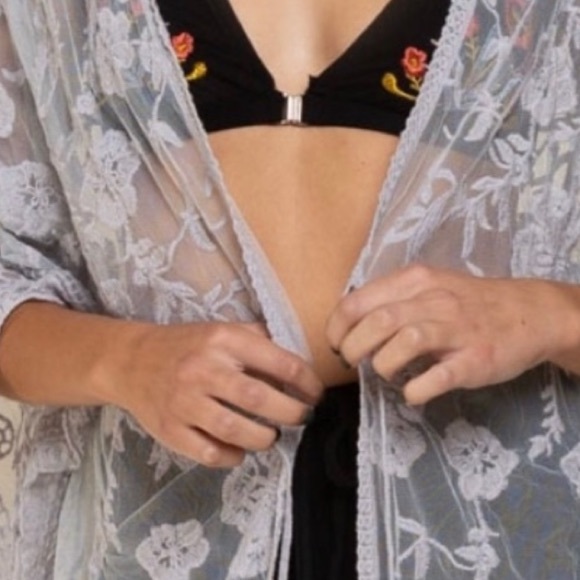 Sheer Lavender Lace Kimono Duster - Picture 5 of 7